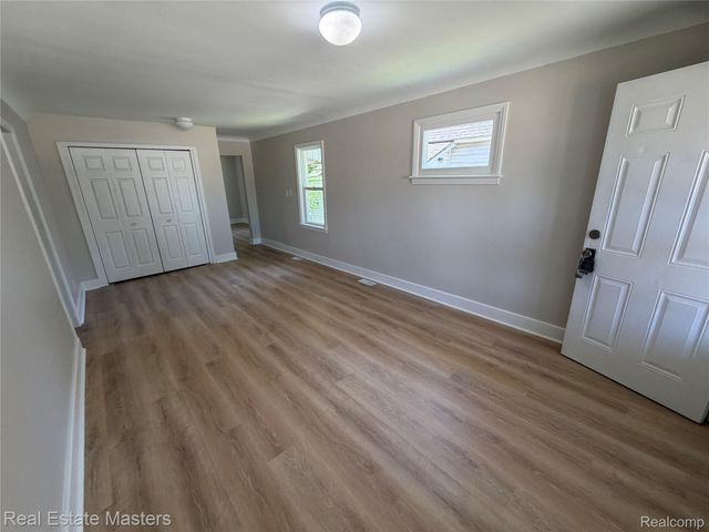1016 Gillett Street, Port Huron, MI 48060