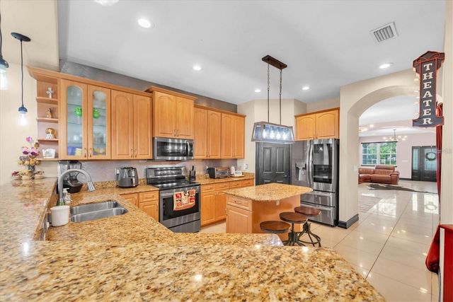 8930 N NEWPORT AVENUE, Tampa, FL 33604