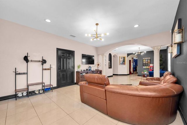 8930 N NEWPORT AVENUE, Tampa, FL 33604