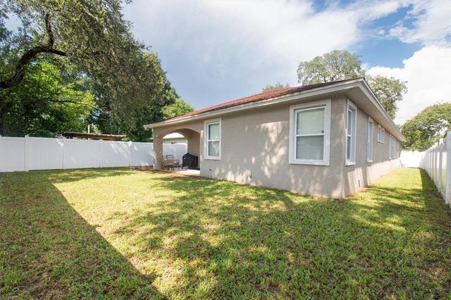 8930 N NEWPORT AVENUE, Tampa, FL 33604