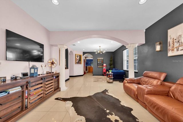8930 N NEWPORT AVENUE, Tampa, FL 33604