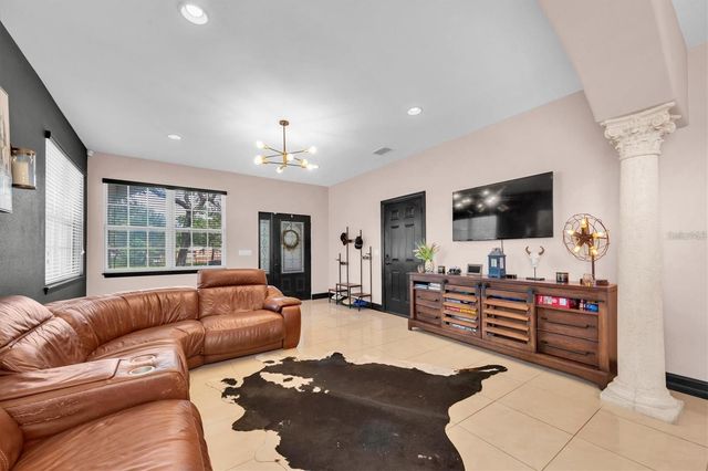 8930 N NEWPORT AVENUE, Tampa, FL 33604