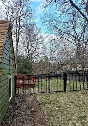 9 Howe Ave, Shrewsbury, MA 01545