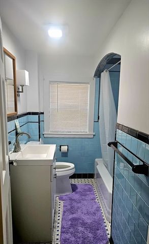 9 Howe Ave, Shrewsbury, MA 01545