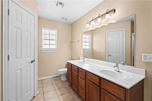 430 Firewood Drive, Centerton, AR 72719