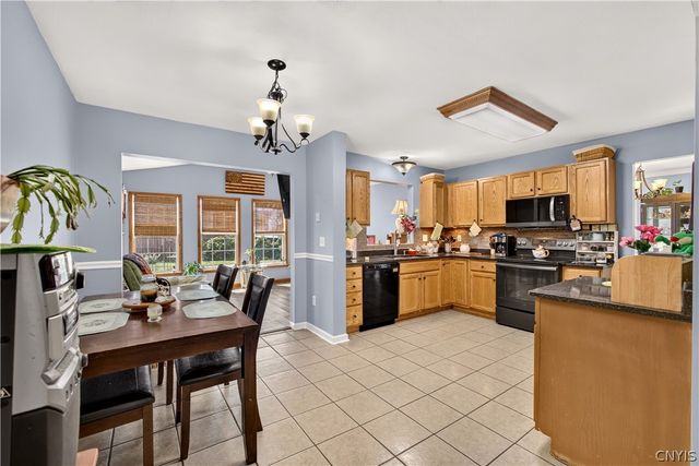 5212 Harriet Fisher Drive, Clay, NY 13041