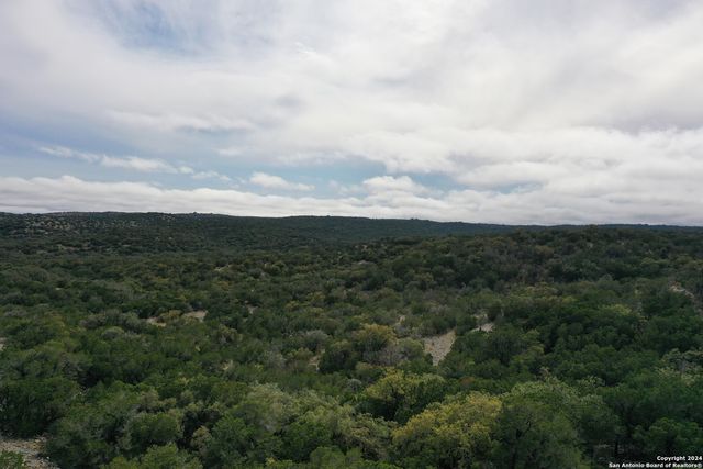 1048 SD 46067, Rocksprings, TX 78880