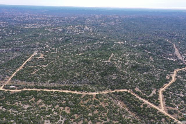 1048 SD 46067, Rocksprings, TX 78880