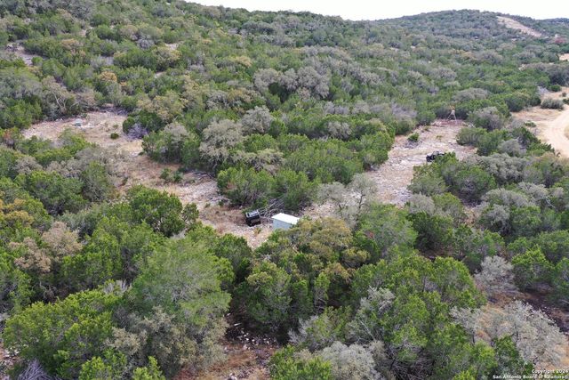 1048 SD 46067, Rocksprings, TX 78880