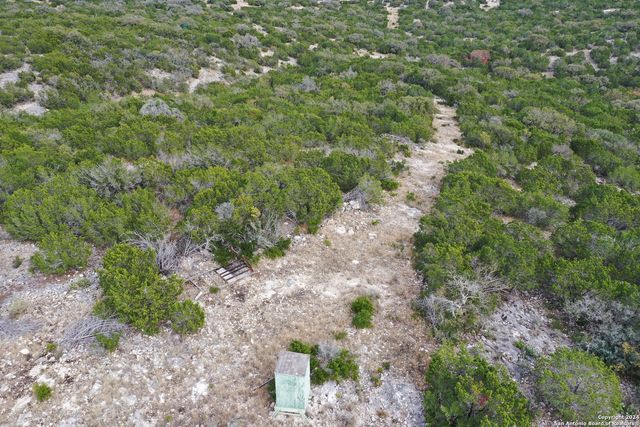 1048 SD 46067, Rocksprings, TX 78880