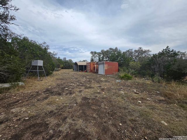 1048 SD 46067, Rocksprings, TX 78880