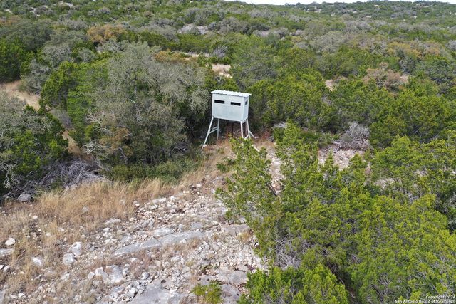 1048 SD 46067, Rocksprings, TX 78880