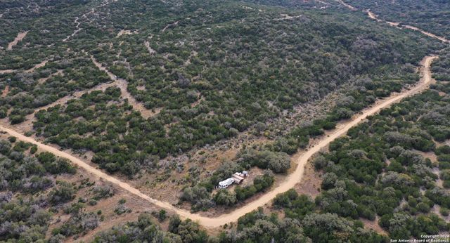 1048 SD 46067, Rocksprings, TX 78880