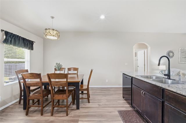 23393 S Donna Lane, Claremore, OK 74019