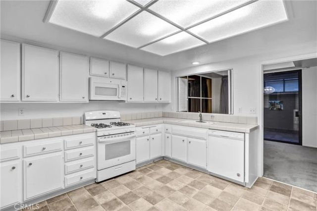 1762 Del Prado, Pomona, CA 91768