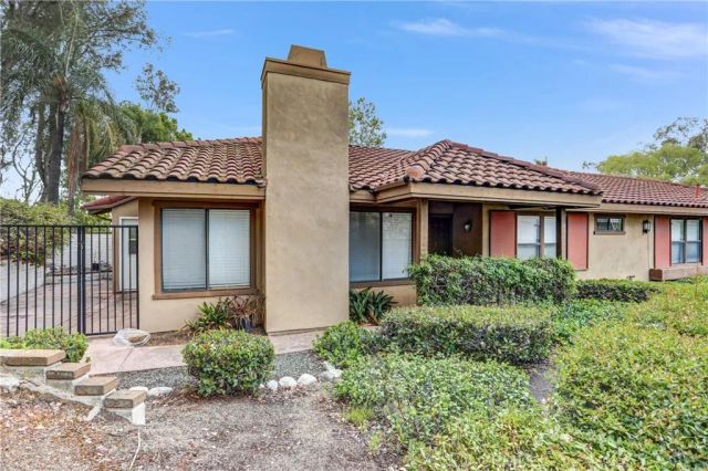 1762 Del Prado, Pomona, CA 91768