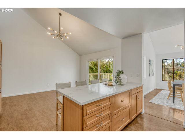 11525 Se FLAVEL St, Portland, OR 97266