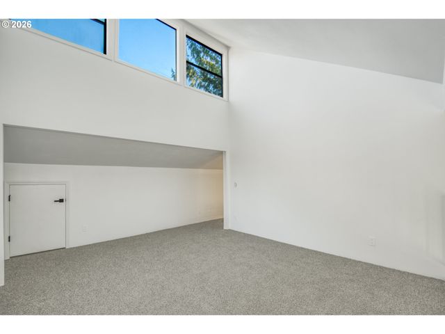 11525 Se FLAVEL St, Portland, OR 97266