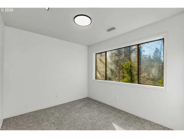 11525 Se FLAVEL St, Portland, OR 97266