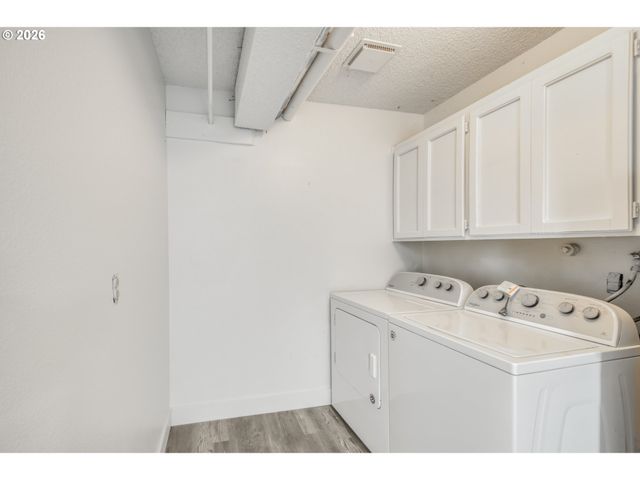 11525 Se FLAVEL St, Portland, OR 97266