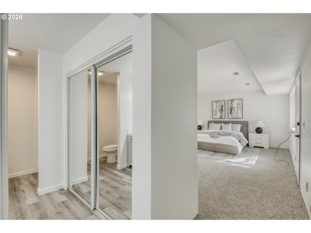 11525 Se FLAVEL St, Portland, OR 97266