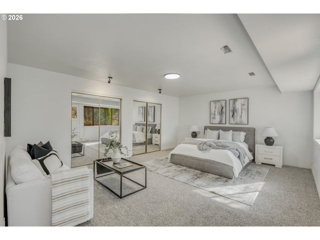 11525 Se FLAVEL St, Portland, OR 97266