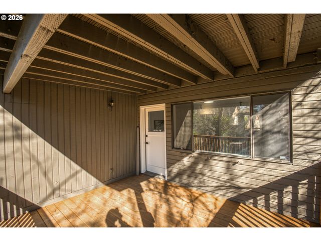 11525 Se FLAVEL St, Portland, OR 97266