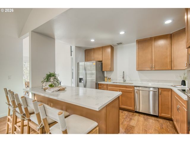 11525 Se FLAVEL St, Portland, OR 97266