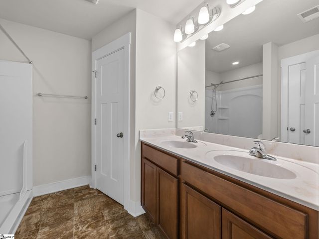 224 Keaton Court, Spartanburg, SC 29301