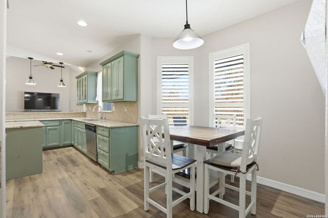 108 Abrego Ridge, Floresville, TX 78114