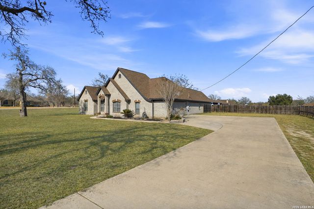 108 Abrego Ridge, Floresville, TX 78114