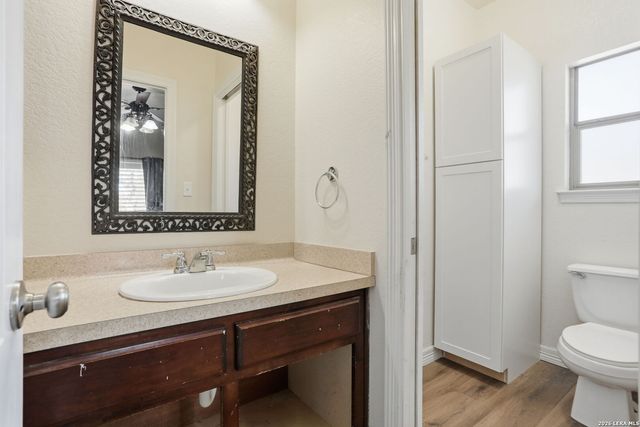 108 Abrego Ridge, Floresville, TX 78114