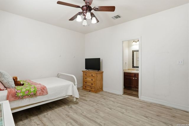 108 Abrego Ridge, Floresville, TX 78114