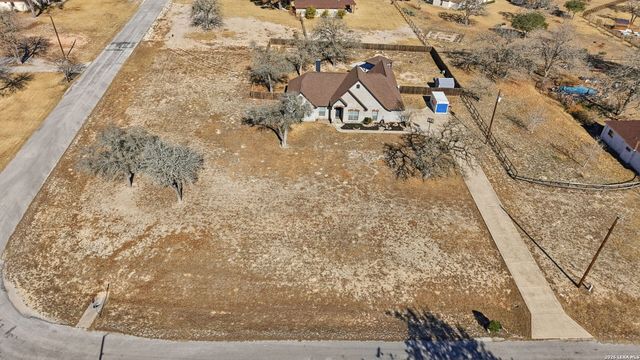 108 Abrego Ridge, Floresville, TX 78114