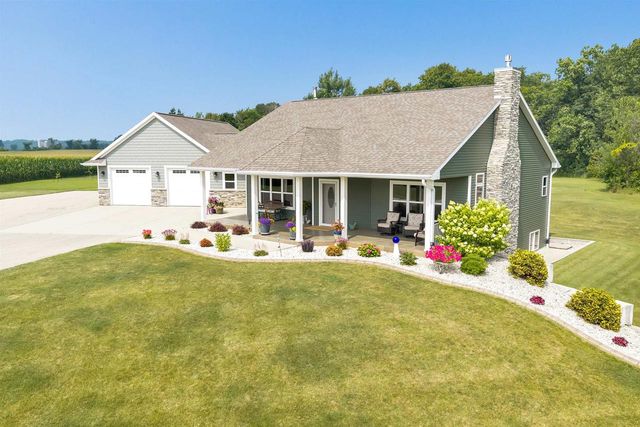 N7273 MOORE ROAD, Seymour, WI 54165