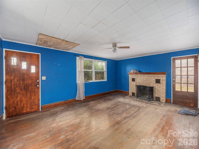 92 Mauney Cove Road, Waynesville, NC 28786