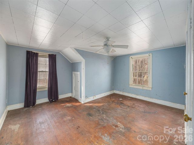 92 Mauney Cove Road, Waynesville, NC 28786