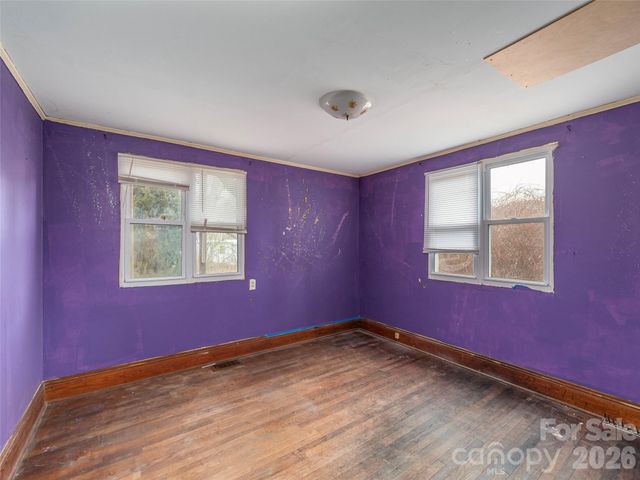 92 Mauney Cove Road, Waynesville, NC 28786