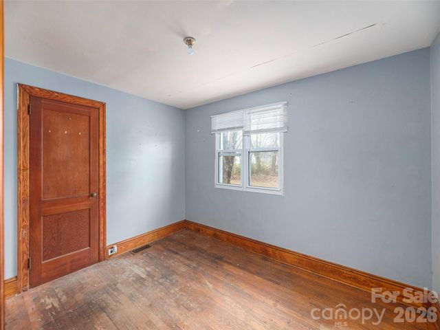 92 Mauney Cove Road, Waynesville, NC 28786