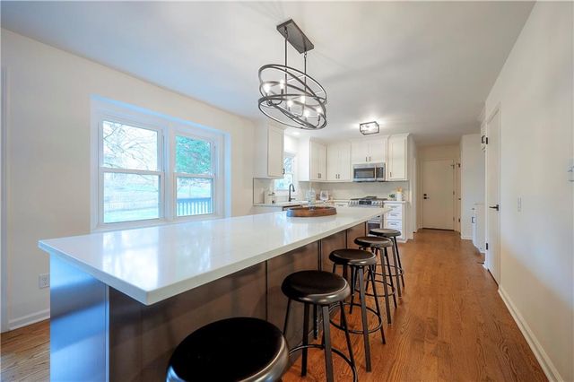 8818 Birch Lane, Prairie Village, KS 66207
