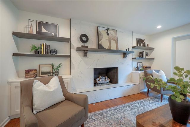 8818 Birch Lane, Prairie Village, KS 66207