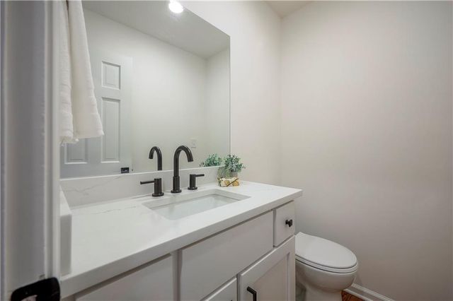 8818 Birch Lane, Prairie Village, KS 66207