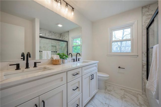 8818 Birch Lane, Prairie Village, KS 66207