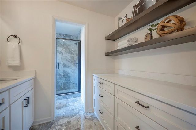 8818 Birch Lane, Prairie Village, KS 66207