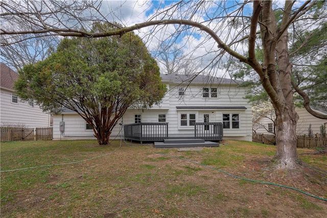 8818 Birch Lane, Prairie Village, KS 66207