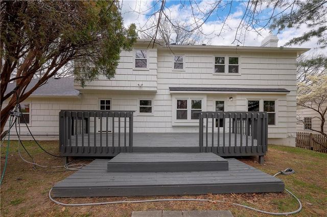 8818 Birch Lane, Prairie Village, KS 66207