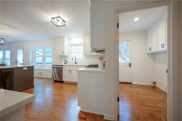 8818 Birch Lane, Prairie Village, KS 66207