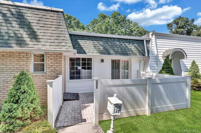 685 Blue Ridge Road, Medford, NY 11763