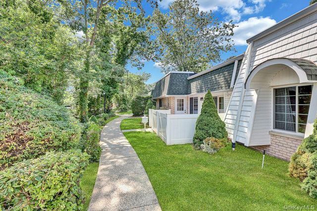 685 Blue Ridge Road, Medford, NY 11763