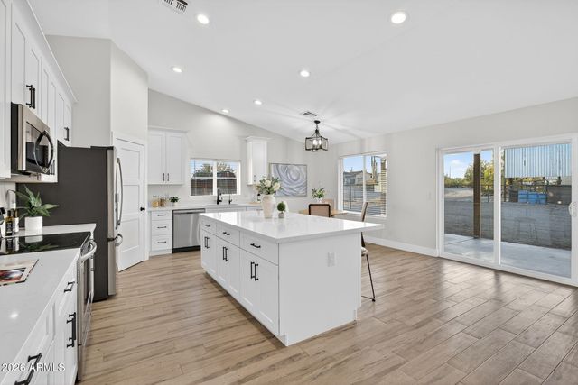 4063 W MOON DUST Trail, San Tan Valley, AZ 85144